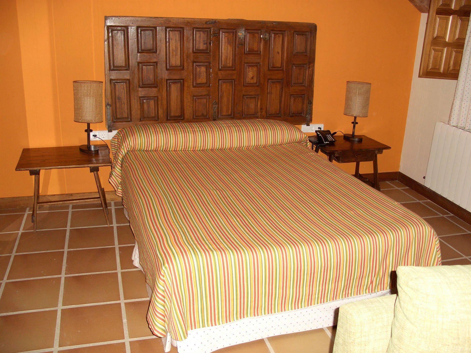 Tierras De Moya Hotel Los Huertos Luaran gambar